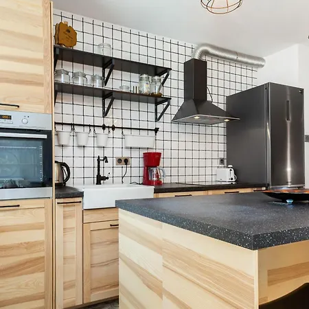 Elegant Tumskie Ogrody With Free Garage By Renters Apartmán